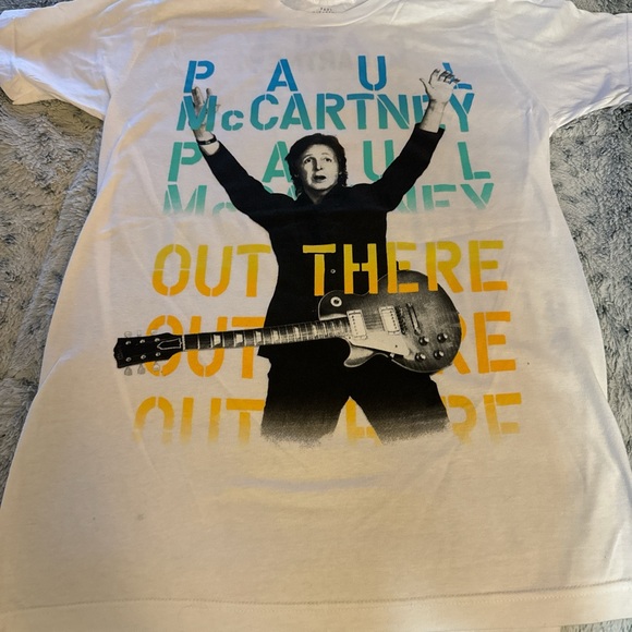Men’s or Women’s Paul McCartney Concert T-Shirt! Men’s size Small and brand new - Picture 3 of 9